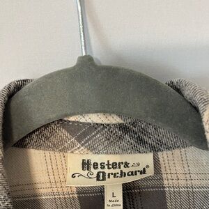 Wrangler Gray Plaid Button Down Shirt